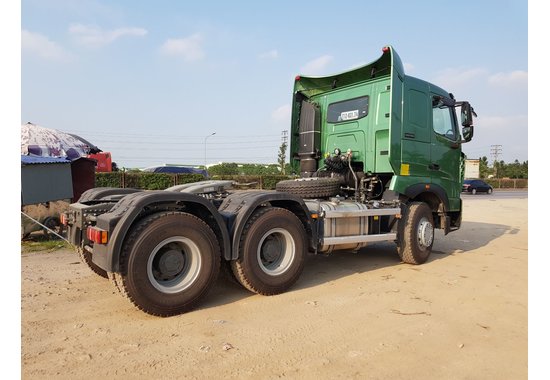 Đầu kéo Howo 380HP gallery 5