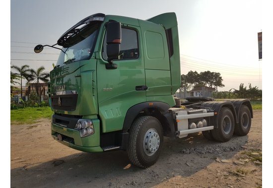 Đầu kéo Howo 380HP gallery 3