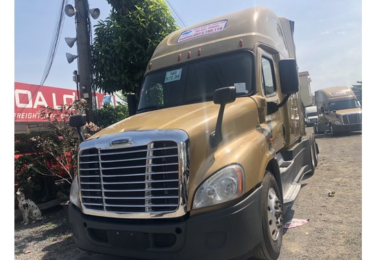 Đầu kéo Mỹ Freightliner Cascadia động cơ DD15 gallery 7