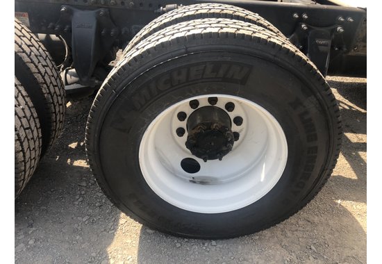 Đầu kéo Mỹ Freightliner Cascadia động cơ DD15 gallery 13