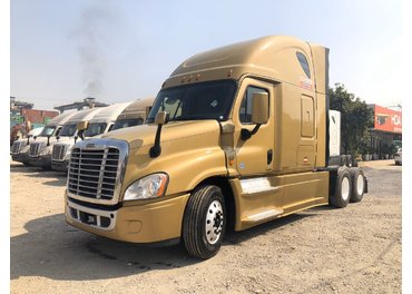 Đầu kéo Mỹ Freightliner Cascadia động cơ DD15